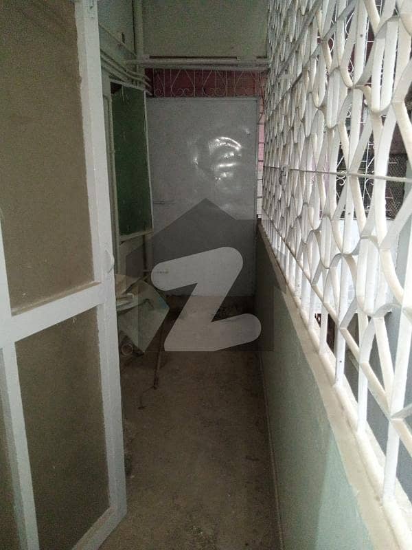 نارتھ ناظم آباد ۔ بلاک این نارتھ ناظم آباد,کراچی میں 2 کمروں کا 3 مرلہ فلیٹ 22.0 ہزار میں کرایہ پر دستیاب ہے۔