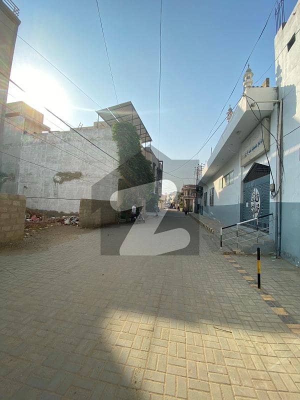 LEASED PLOT 150 SQ YARD WITH ALL AMENITIES IN GULISTAN E JAUHAR BLOCK 9