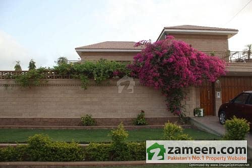 700 Square Yards 6 Bedroom One Of A Kind Bungalow For Sale