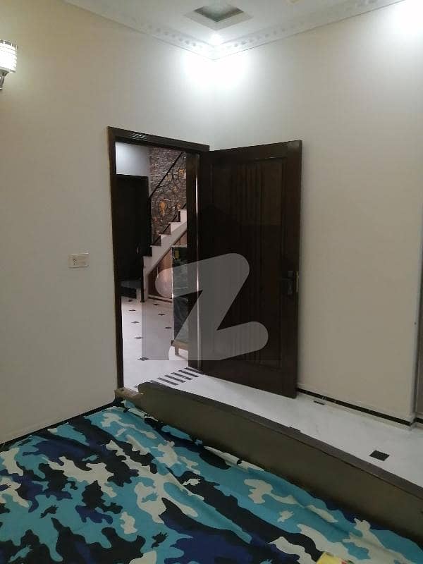 جوہر ٹاؤن فیز 2 - بلاک آر جوہر ٹاؤن فیز 2,جوہر ٹاؤن,لاہور میں 5 کمروں کا 5 مرلہ مکان 3.0 کروڑ میں برائے فروخت۔