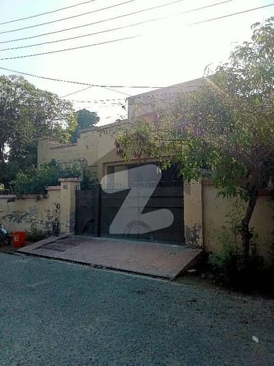 پنجاب گورنمنٹ سرونٹ ہاؤسنگ فاؤنڈیشن لاہور میں 4 کمروں کا 13 مرلہ مکان 2.9 کروڑ میں برائے فروخت۔