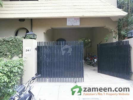 1 Kanal Marvelous Upper Portion With Separate Gate For Rent In Dha Phase 2