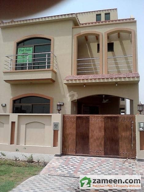 10 Marla Brand New House For Sale In Valencia Town Lahore