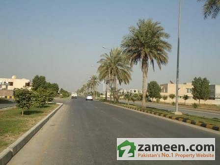 DHA Phase 8 Block Q - 10 Marla Plot 91 For Sale
