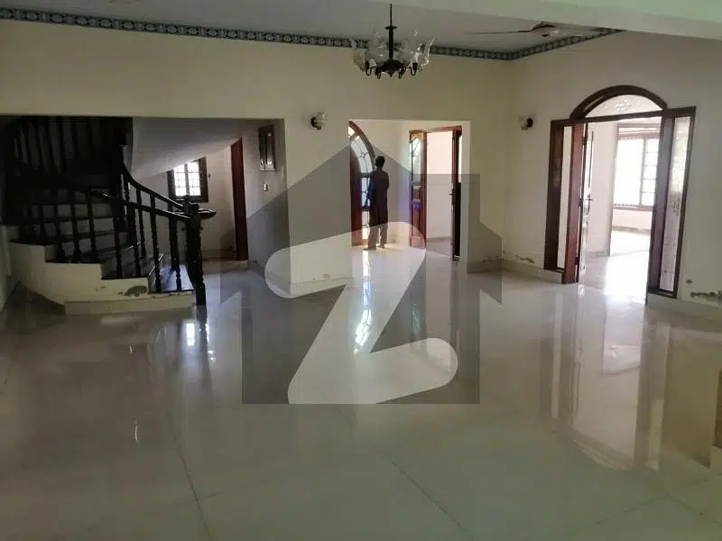 Luxurious 500 Yards Bungalow For Rent In DHA Phase 8 Prime Location