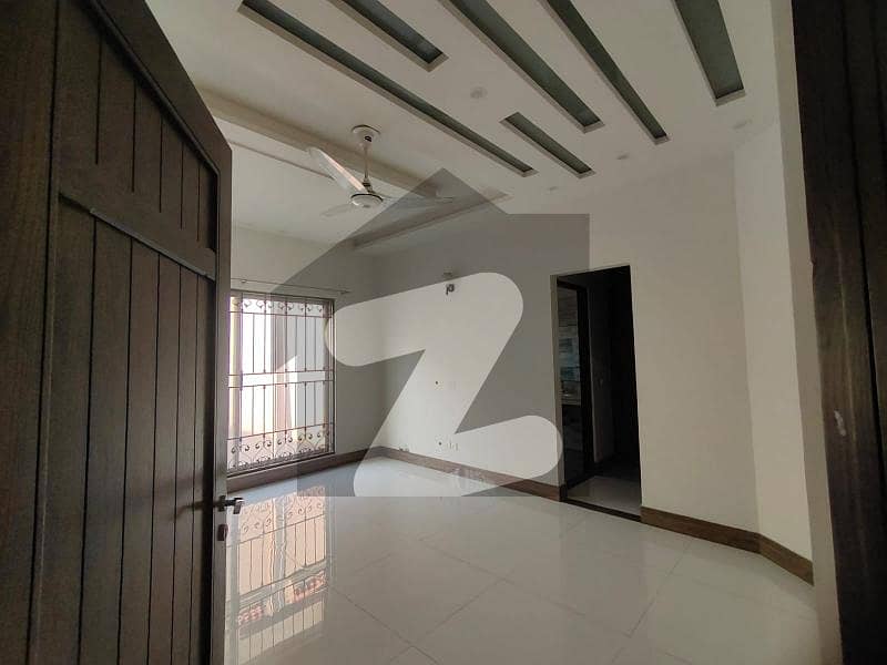 1 Kanal Up Portion Available For Rent In DHA Phase 5