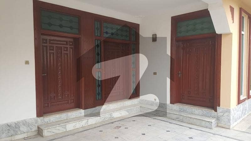 12 marla 3pel story House for rent in G16 islamabad