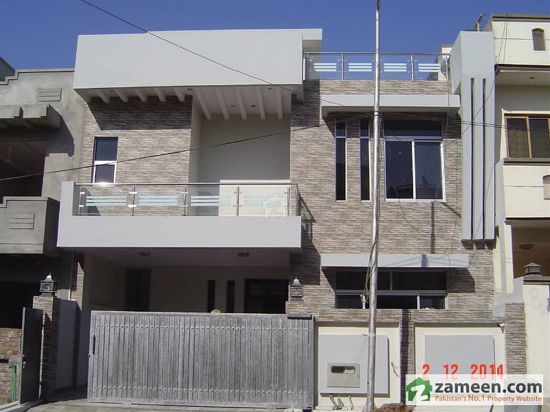 30x60 House For Sale In G-13/2