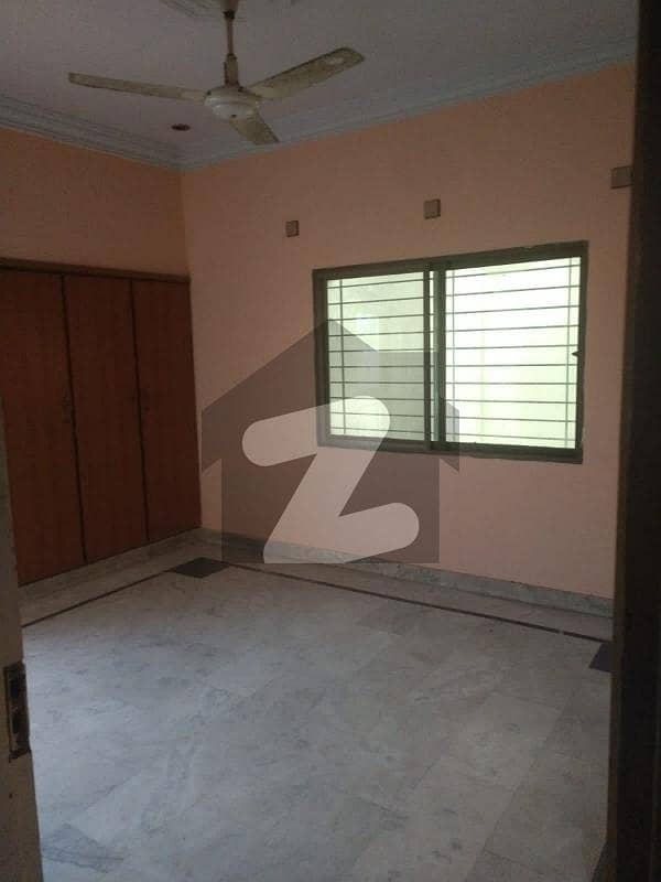 3 bed dd first floor with roof on rent in KESC SOCIETY at SAFORA