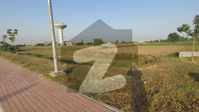 10 Marla Plot in Bahria Town Lahore, Best Possible Price in Tauheed Block