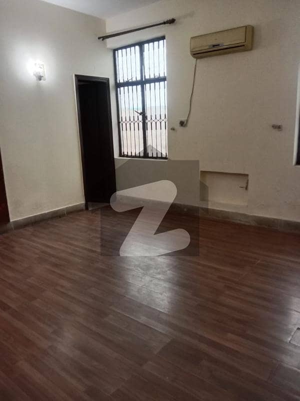 Knaal 3bed single story house available for rent in dha phase 1