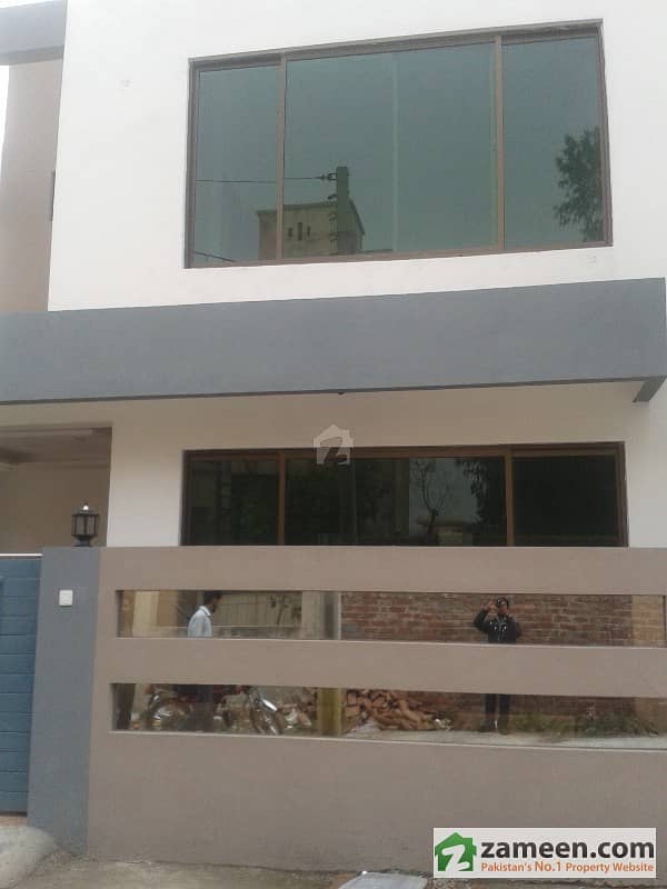 Corner House For Sale In Khuda Bux Colony - Nayab Sector