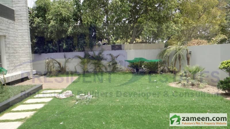 ڈی ایچ اے فیز 3 ڈیفنس (ڈی ایچ اے) لاہور میں 6 کمروں کا 2 کنال مکان 8 کروڑ میں برائے فروخت۔