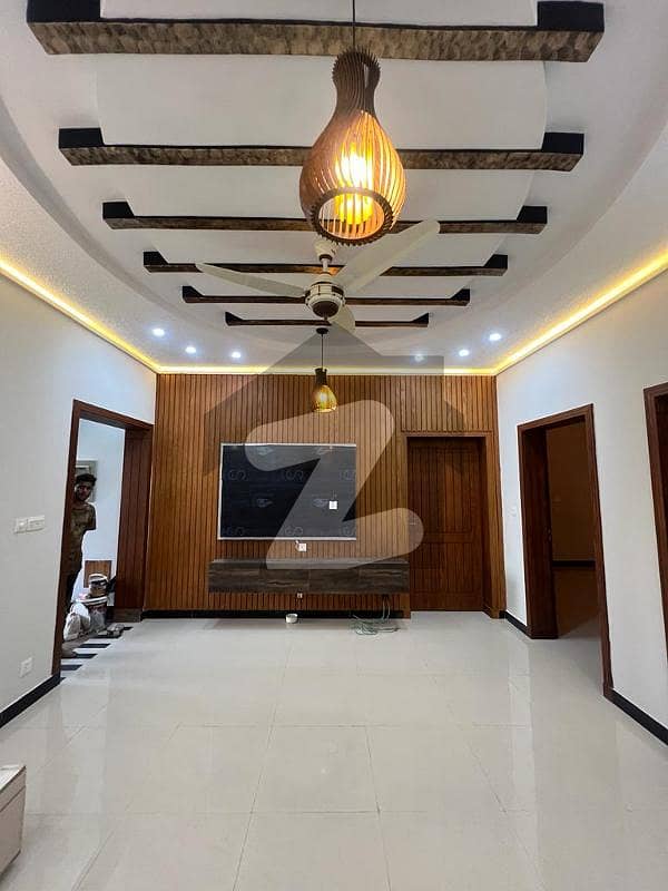 UPPER PORTION WITH SEPARATE ENTRANCE FOR RENT