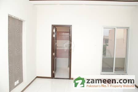Kanal used bungalow is available in Garden Town, livable condition, 6 beds double unite