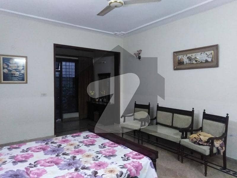 Fair-Priced 9 Kanal House Available In Model Town - Block C