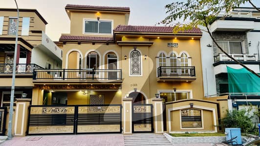 10 MARLA SPANISH DESIGNER HOUSE FOR SALE IN MEDIA TOWN