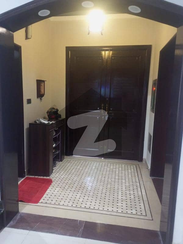 طارق گارڈنز لاہور میں 4 کمروں کا 12 مرلہ مکان 3.8 کروڑ میں برائے فروخت۔