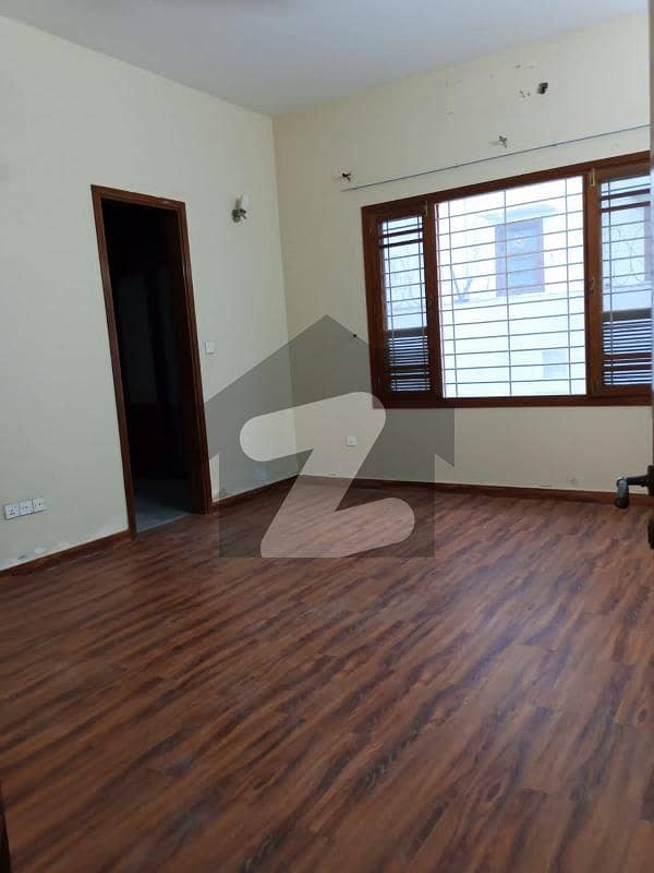 Dha Phase 8 500 Yds Two Unit Bungalow For Sale