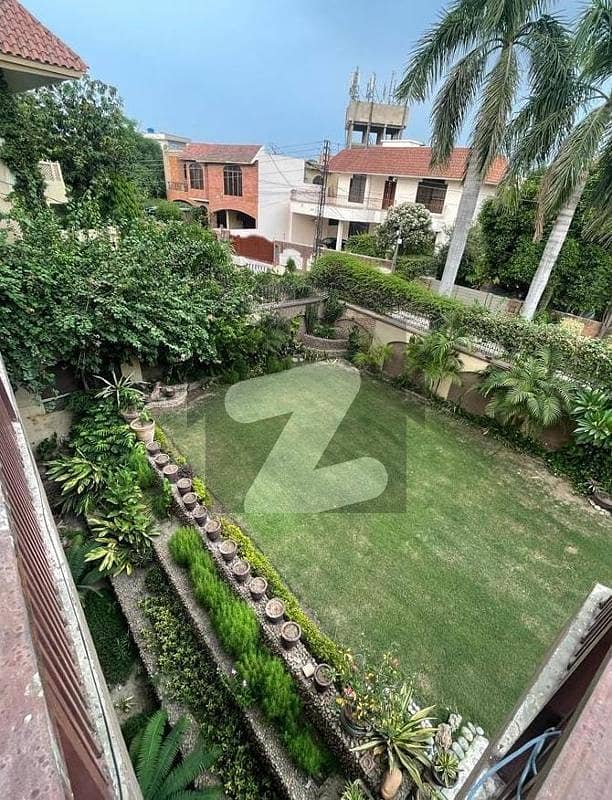 24.5 Marla Cornered House Available For Sale In Canal View Canal View