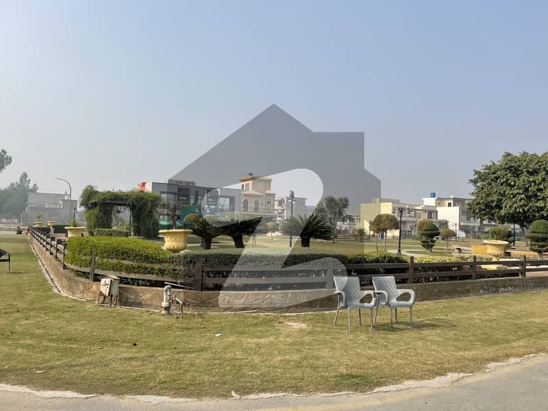 سینٹرل پارک ۔ بلاک ای سینٹرل پارک ہاؤسنگ سکیم,لاہور میں 5 مرلہ رہائشی پلاٹ 62.0 لاکھ میں برائے فروخت۔