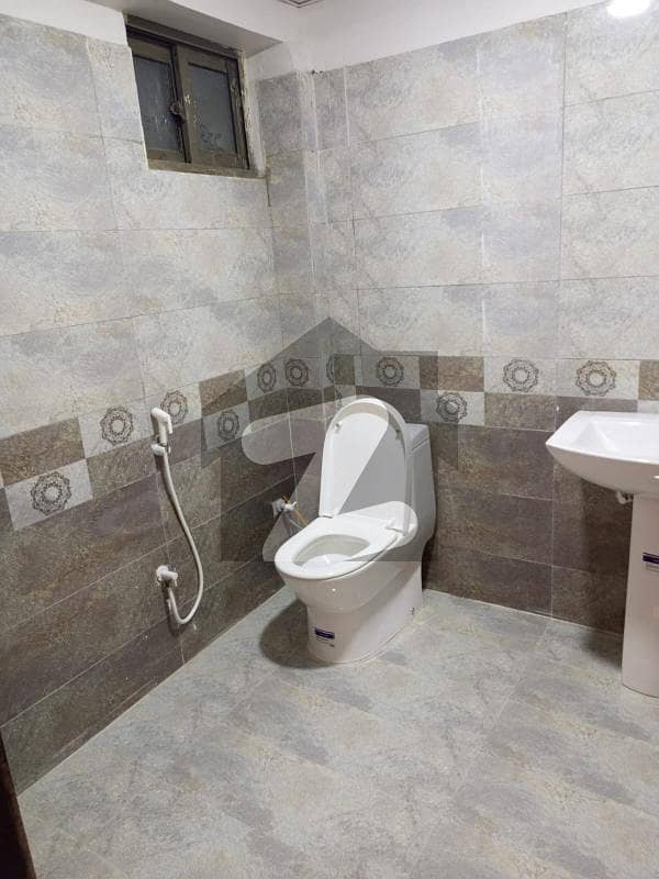 FLAT FOR SALE IN FB AREA BLOCK 8 Federal B Area Block 8, Federal B