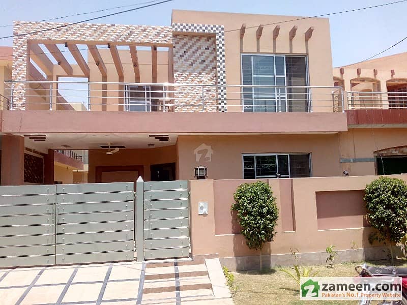 1o marla brand new house available in punjab society
