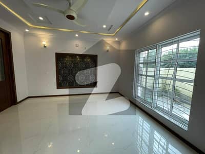 10 Marla House Available For Sale In Talha Block Sector E Bahria Town