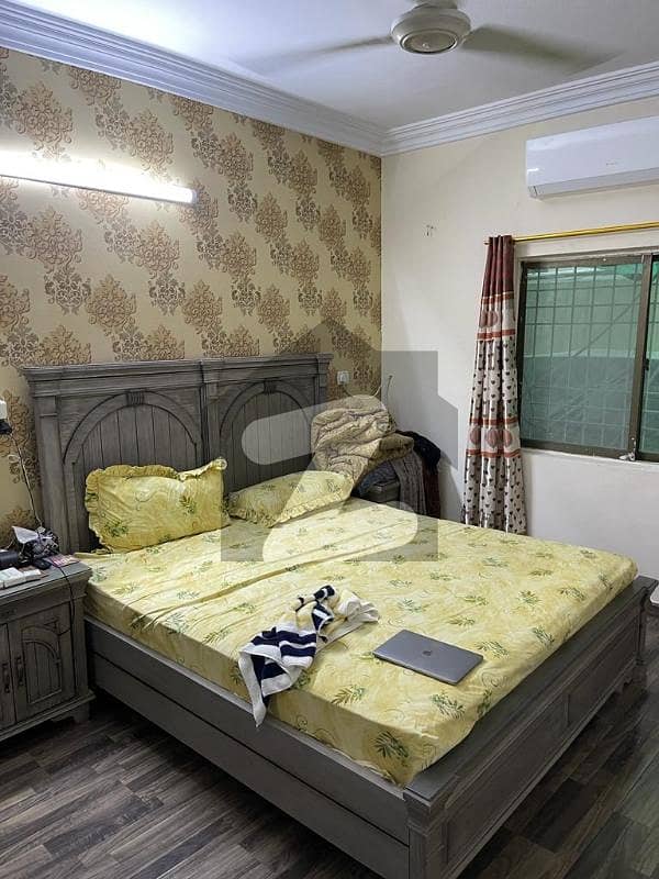کلفٹن ۔ بلاک 5 کلفٹن,کراچی میں 3 کمروں کا 7 مرلہ فلیٹ 2.25 کروڑ میں برائے فروخت۔