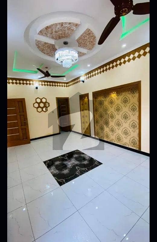جی ۔ 10 اسلام آباد میں 7 کمروں کا 12 مرلہ مکان 11.0 کروڑ میں برائے فروخت۔