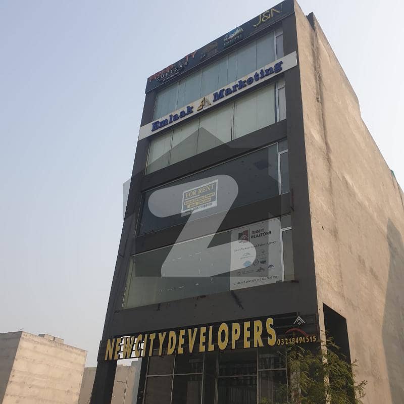 ڈی ایچ اے فیز 8 - کمرشل براڈوے ڈی ایچ اے فیز 8,ڈیفنس (ڈی ایچ اے),لاہور میں 8 مرلہ عمارت 26.0 کروڑ میں برائے فروخت۔