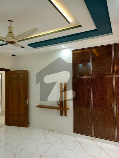 ایل ڈی اے ایوینیو ۔ بلاک ڈی ایل ڈی اے ایوینیو,لاہور میں 3 کمروں کا 1 کنال مکان 60.0 ہزار میں کرایہ پر دستیاب ہے۔