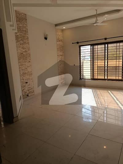 Sector A 10Marla House Ground Portion For Rent
