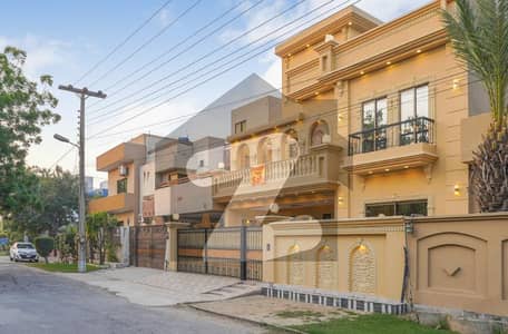 10 Marla Brand New Luxury House For SALE In Wapda Town