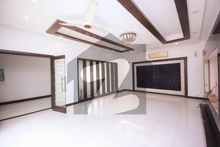 1 Kanal Upper Portion With Separate Gate Available For Rent In Phase 5