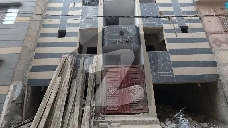 Prime Location 540 Square Feet Flat In Mehmoodabad Number 4