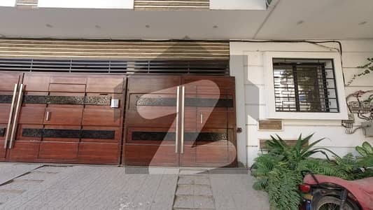 Prime Location 200 Square Yards Lower Portion Available For Sale In PECHS Block 2, Karachi