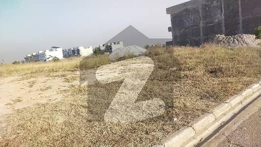 10 Marla Sun Facing And Level Plot Is Available On Investor Rate