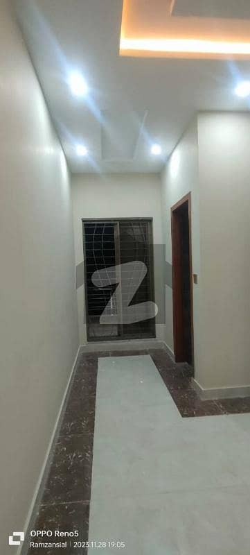 الحمرا ٹاؤن لاہور میں 4 کمروں کا 5 مرلہ مکان 2.0 کروڑ میں برائے فروخت۔