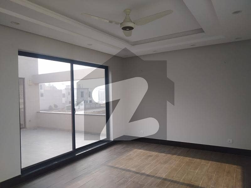 FACEING PARK 10 MARLA UPPER PORTION AVAILABLE FOR RENT IN DHA PHASE 5