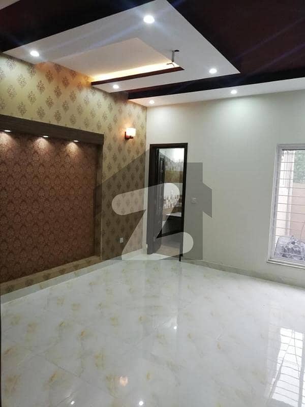 Modern Design 10 Marla House Available For Sale In Park View City Lahore
