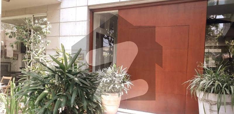 ڈی ایچ اے فیز 1 ڈیفنس (ڈی ایچ اے),لاہور میں 6 کمروں کا 2 کنال مکان 13.25 کروڑ میں برائے فروخت۔