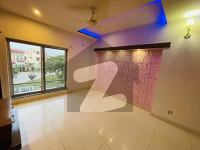 10 Marla Slightly Used Available For Sale In Overseas B Bahria Town Lahore