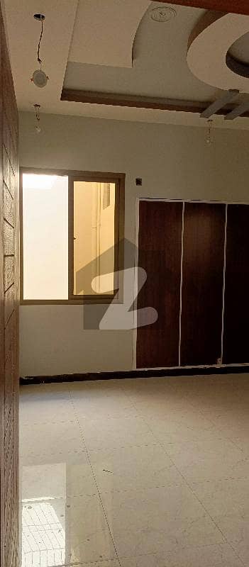 سکیم 33 کراچی میں 4 کمروں کا 10 مرلہ بالائی پورشن 1.45 کروڑ میں برائے فروخت۔