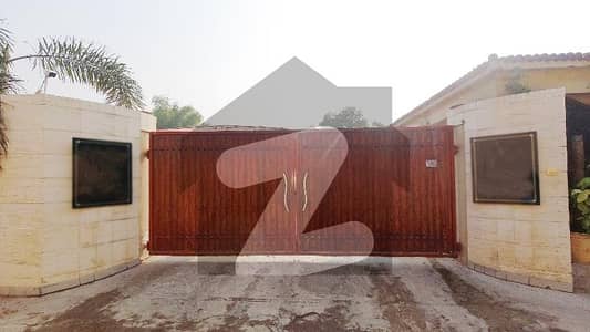 عارف جان روڈ کینٹ,لاہور میں 6 کمروں کا 2 کنال مکان 26.0 کروڑ میں برائے فروخت۔