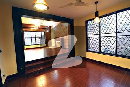 1 Kanal Beautiful House Double Storey Available For Rent Silent Office And Residential In Model Town