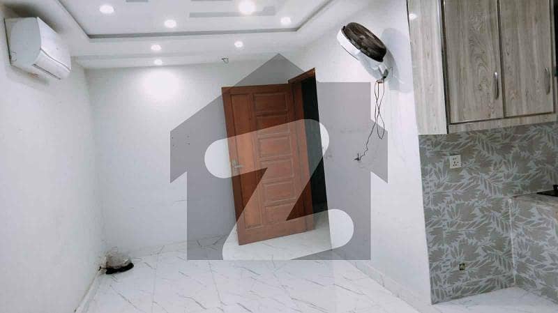 1BED APORTMENT FOR RENT IN OVERSES B BAHRIA TOWN LAHORE
