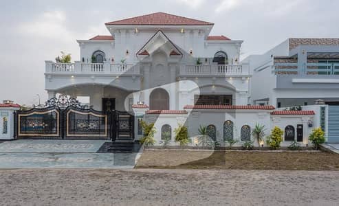 1 Kanal Spanish Design Well Maintain Villa For Sale In DHA Phase 6