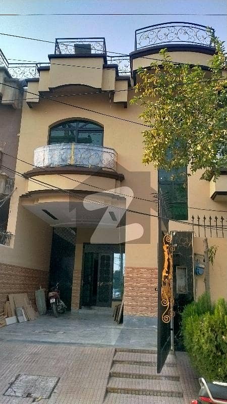 سبزہ زار سکیم ۔ بلاک این سبزہ زار سکیم,لاہور میں 7 کمروں کا 10 مرلہ مکان 3.75 کروڑ میں برائے فروخت۔