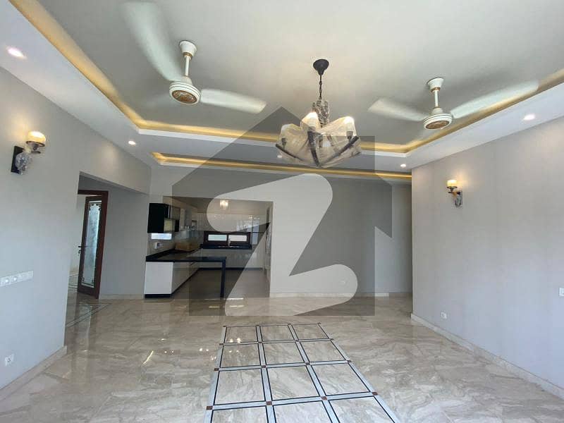 Luxurious 1000 Yards Bungalow For Rent In DHA Phase 1 Prime Location